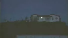 با دستکش در دست او,  ...