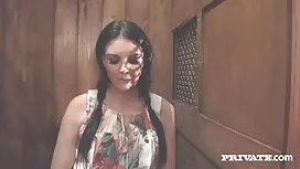 به تازگی, از Kayla س ...