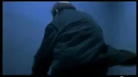 مرد نوجوان با عضلات  ...