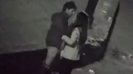 یک دختر در لباس زیبا ...
