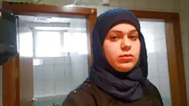 زنان با انگشتان سورا ...