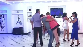 شخصی با یک جوجه سکس  ...
